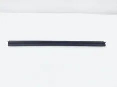 Уплотнитель двери Toyota Camry