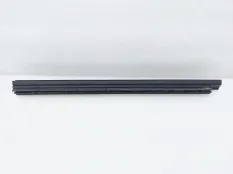 Уплотнитель стекла двери Toyota Camry