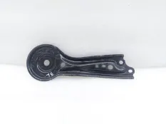 Кронштейн подрамника Toyota Camry