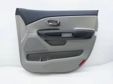 Обшивка двери Kia Carnival