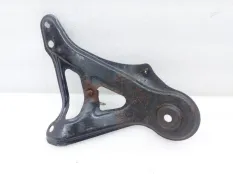 Кронштейн подрамника Toyota Highlander