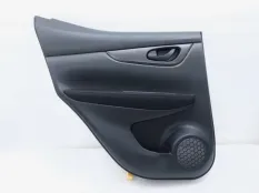Обшивка двери Nissan Qashqai