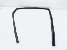 Уплотнитель стекла двери Nissan Qashqai