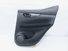 Обшивка двери Nissan Qashqai