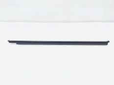 Уплотнитель стекла двери Volkswagen Tiguan