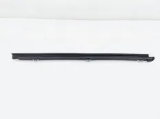 Уплотнитель стекла двери Toyota Camry