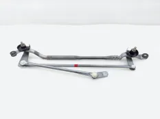 Трапеция стеклоочистителей Toyota Camry