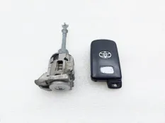 Ключ зажигания Toyota Camry