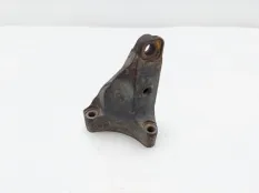 Кронштейн двигателя Toyota Camry