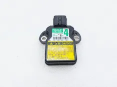 Датчик курсовой устойчивости Toyota Land Cruiser