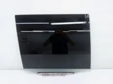 Стекло двери Toyota Land Cruiser