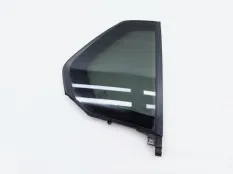 Форточка двери Volkswagen Golf R