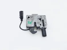 Замок капота Volkswagen Golf R