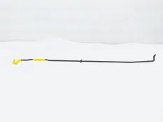 Упор капота Volkswagen Golf R