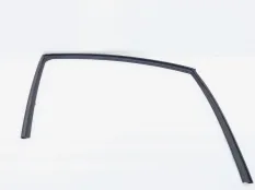 Уплотнитель стекла двери Mazda CX-5