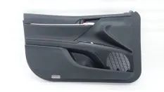 Обшивка двери Toyota Camry