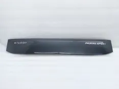 Накладка двери багажника Mitsubishi Pajero Sport