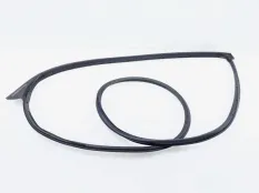 Уплотнитель двери Mazda CX-5