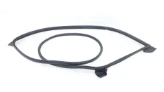 Уплотнитель двери Toyota Camry