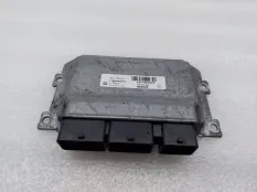 Блок управления двигателем Nissan Terrano