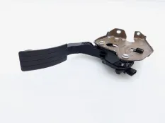Педаль газа Nissan Terrano