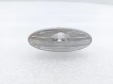 Повторитель поворота в крыло Nissan Terrano