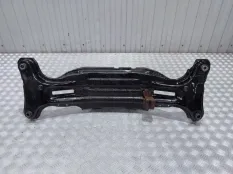 Подрамник Toyota Camry