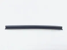 Уплотнитель двери Toyota Camry
