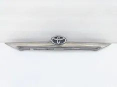 Накладка крышки багажника Toyota Camry