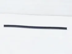Уплотнитель двери Toyota Camry