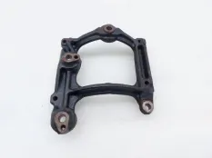 Кронштейн компрессора кондиционера Toyota Camry