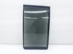 Форточка двери Mitsubishi Pajero