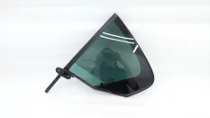 Форточка двери Volkswagen Passat