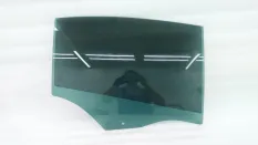 Стекло двери Volkswagen Passat