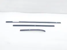 Молдинг крыши Mitsubishi Pajero