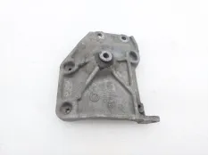 Кронштейн компрессора кондиционера Mitsubishi Pajero