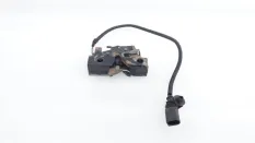 Замок капота Volkswagen Passat