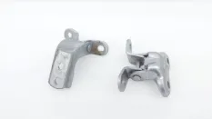 Петля двери Toyota Fortuner