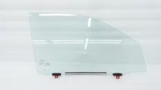 Стекло двери Toyota Fortuner