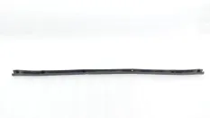 Уплотнитель капота Toyota Fortuner
