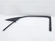 Уплотнитель стекла двери Kia K5