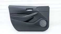 Обшивка двери Toyota Corolla