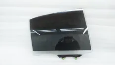 Стекло двери Toyota Corolla