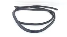 Уплотнитель двери багажника Volkswagen Transporter