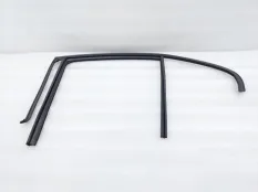 Уплотнитель стекла двери BMW 3-Series