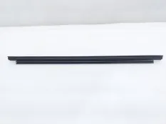 Уплотнитель стекла двери Mercedes-Benz Vito