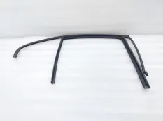 Уплотнитель стекла двери BMW 3-Series