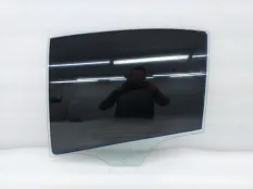 Стекло двери BMW 3-Series