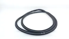 Уплотнитель проема двери Geely Monjaro