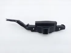 Кожух замка капота Toyota Land Cruiser